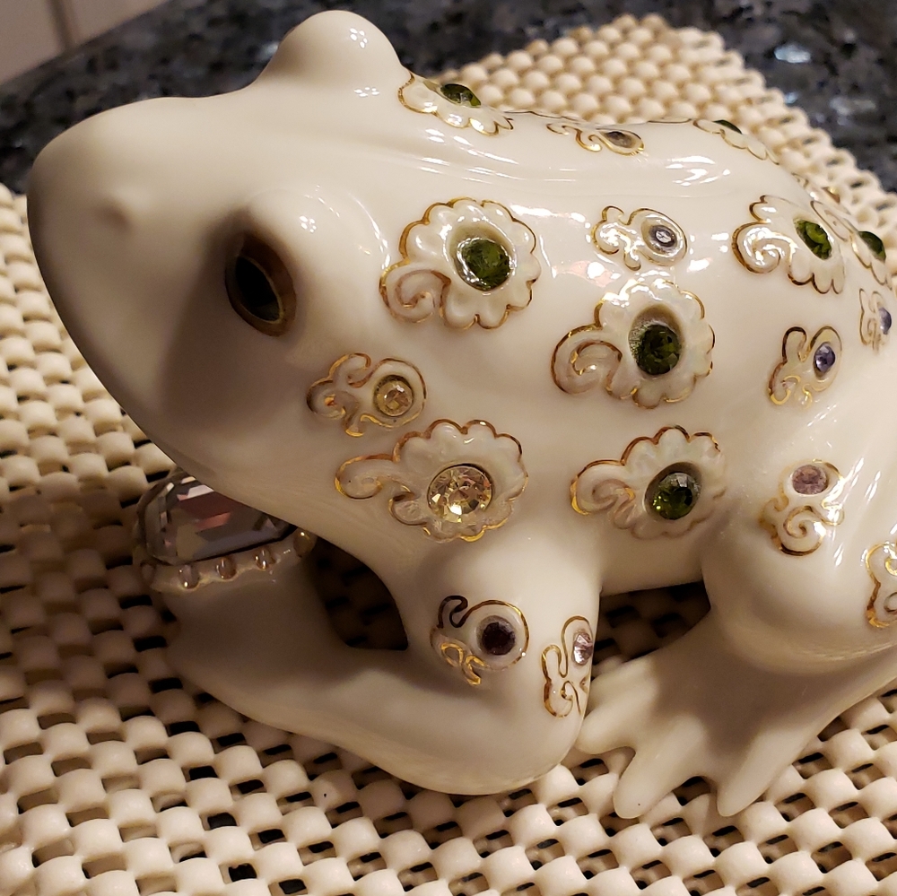 LENOX, The Prine of Jewels - Picture 12 of 15